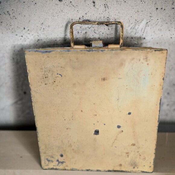 PAINTED Vintage Metal/Hard Tin Cash Stash Jewelry 2 Section Container/Box - Picture 5 of 5